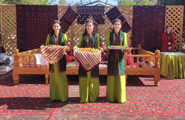Okuw-usuly maslahaty geçirildi