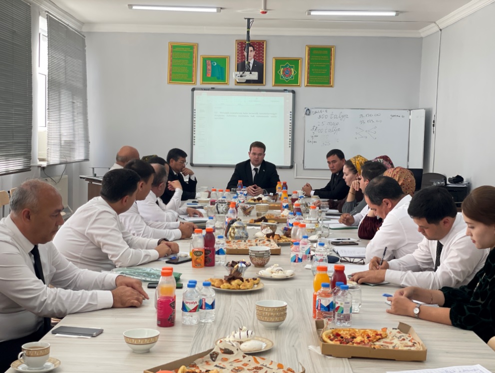 Okuw-usuly seminar geçirildi