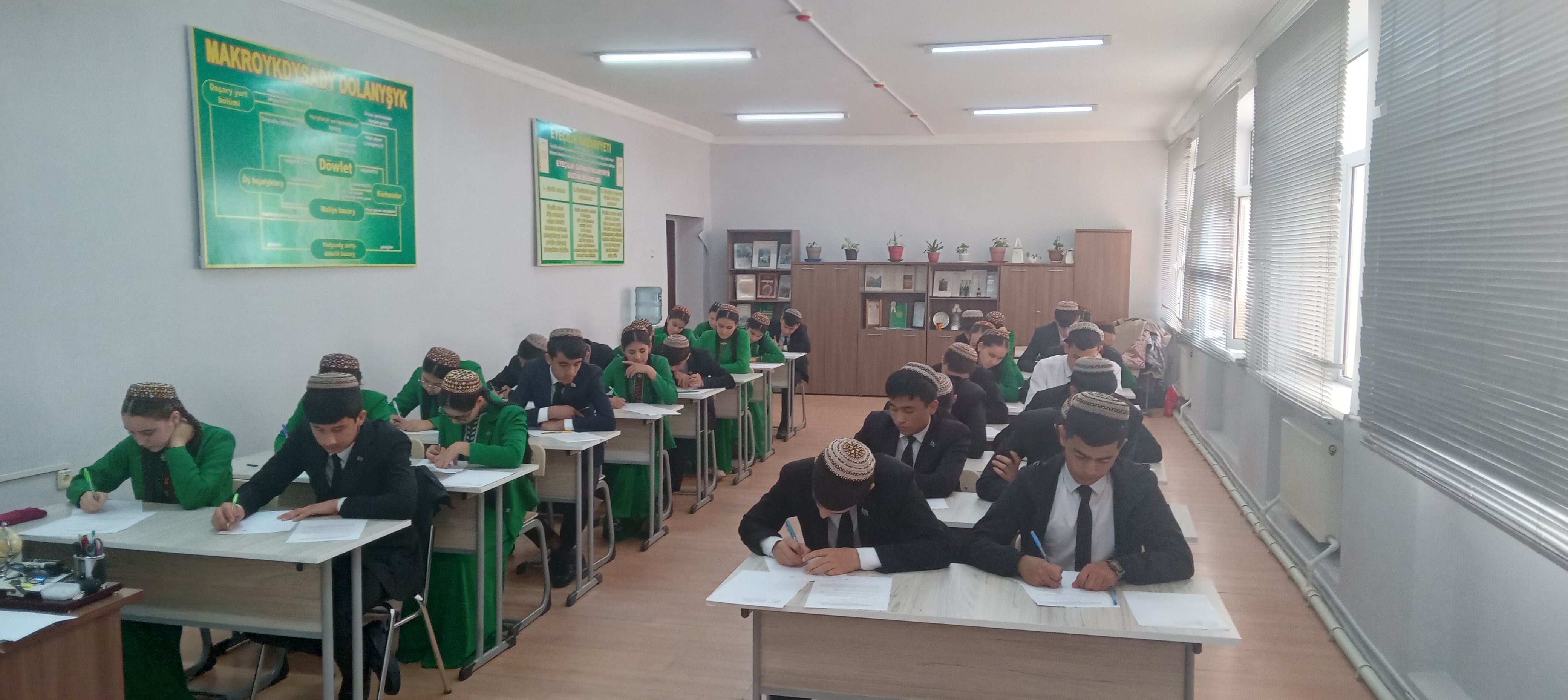 Ders bäsleşigi geçirildi