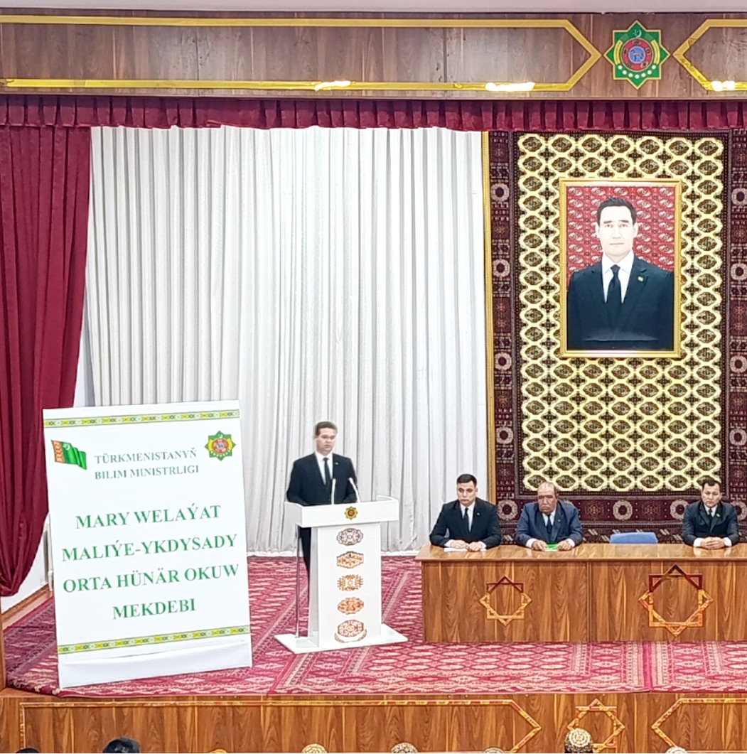 An explanatory event was held at Mary velayat financial and economic secondary vocational school