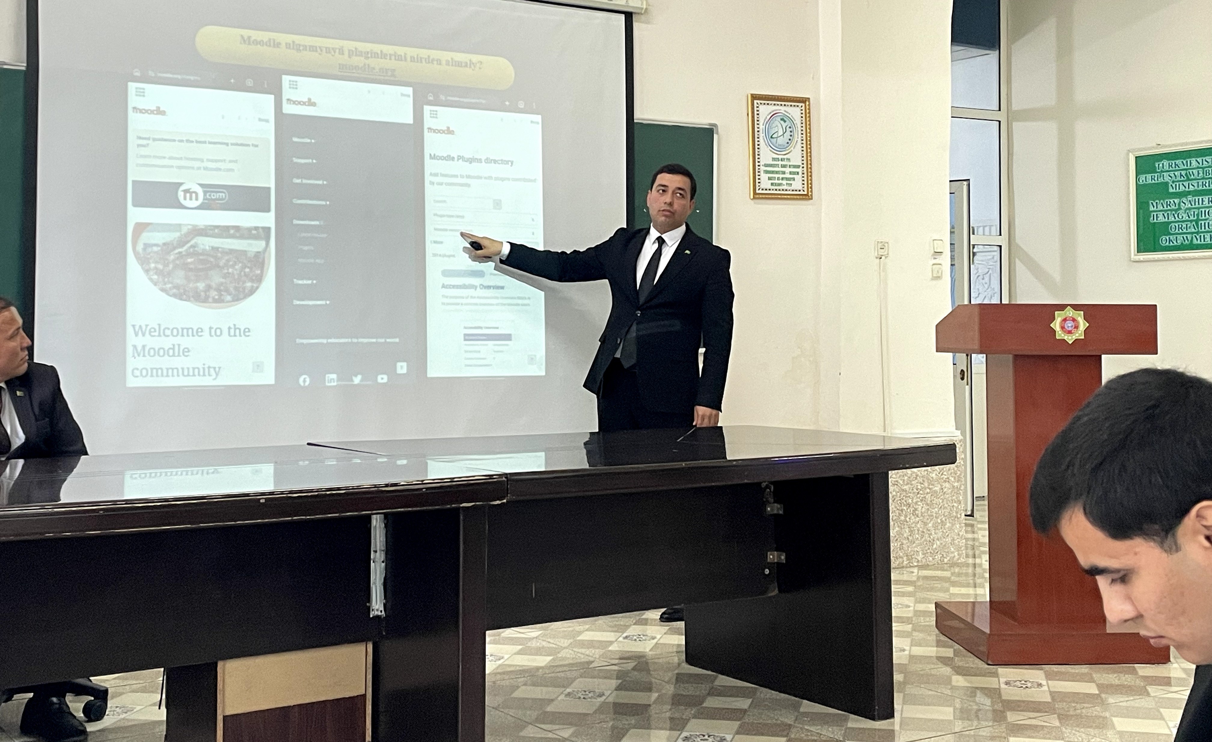 Nobatdaky seminara gatnaşyldy
